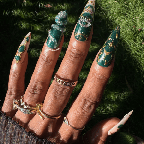 Serpent’s Spell – Witchy Snake Themed Green Cat-Eye and Gold Chrome Press-On Nail Extensions 10pcs