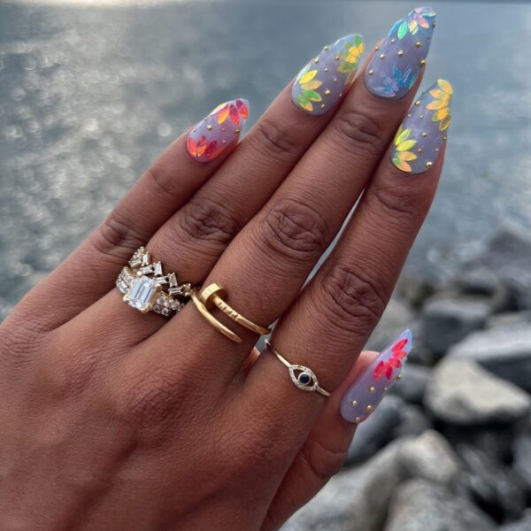 Flower Power – Color Changing Blue Flower Sequin False Press-On Nail Extensions 10pcs