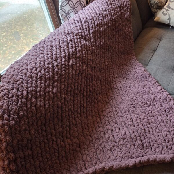 Purple Chunky Blanket (30x50in)