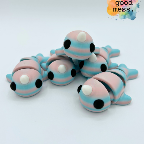 Narwahl Fidget Friend – Trans Pride Flag Color Wave