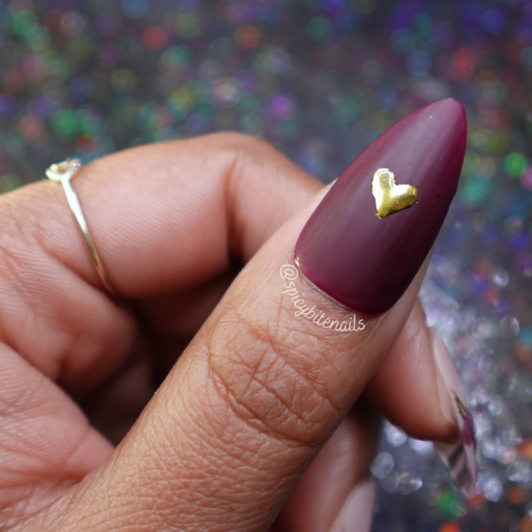 Cherry Love – Cherry Mocha Maroon and Gold Heart Chrome False Press-On Nail Extensions 10pcs