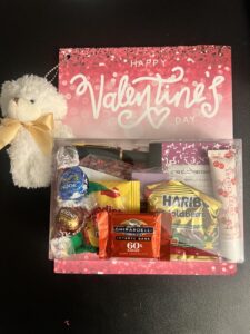 Jumbo Valentines Gift Set & Jumbo Card