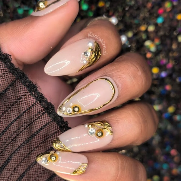 The Goddess – Classy Nude, Pearl and Gold Chrome Abstract False Press-On Nail Extensions 10pcs