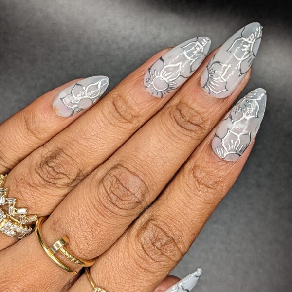 You Grow, Girl – Silver Bridal Chrome Flower and Sheer White Press-On Nail Extensions 10pcs