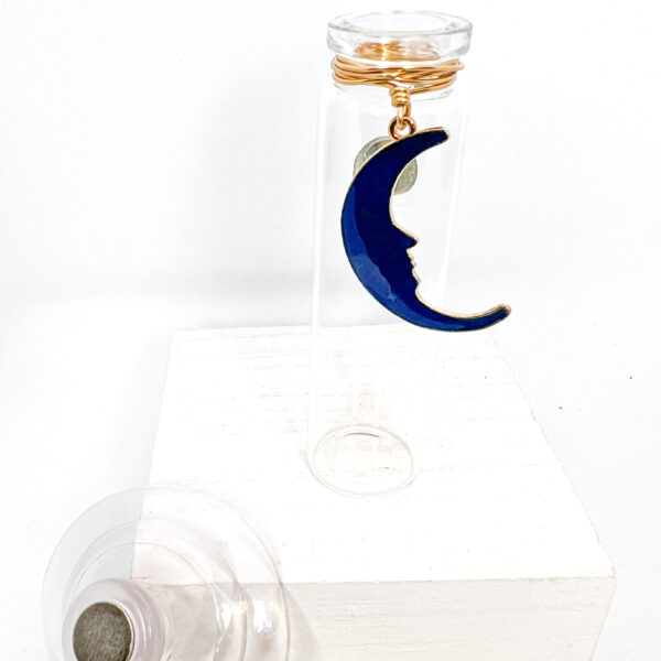 Prop Station – Blue Moons