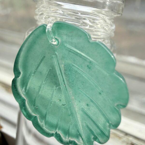 Prop Station – Translucent Leaves